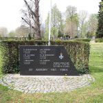 Gedenkmonument op begraafplaats Voorst bij Zutphen