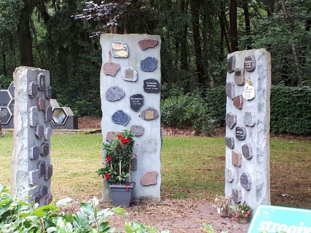 Strooiveld begraafplaats Almen