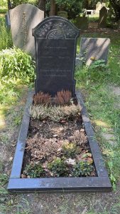 Klassiek monument Belgisch hardsteen