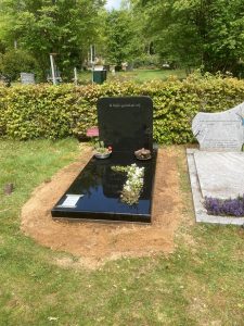 steende-steen-met-zerk